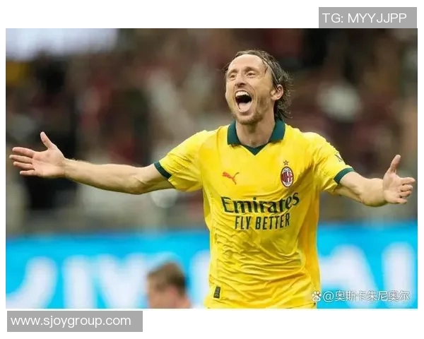 莫德里奇：足球场上的艺术家与传奇中场的辉煌历程与成就解析