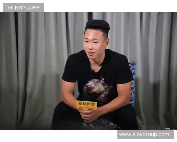 贺希宁：从篮球新星到职业生涯的辉煌之路探秘