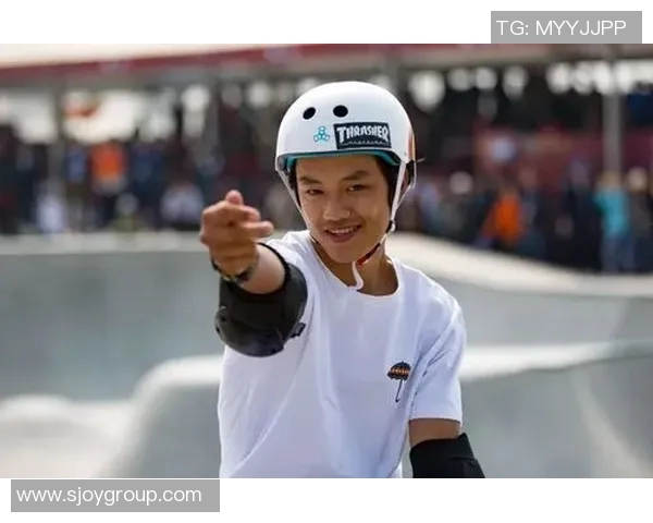 重庆街舞队在滑板精英赛中以52分稳居积分榜首位