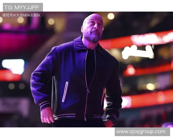 雷霆与火箭激战四月二十六日球迷期待精彩对决与精彩表现